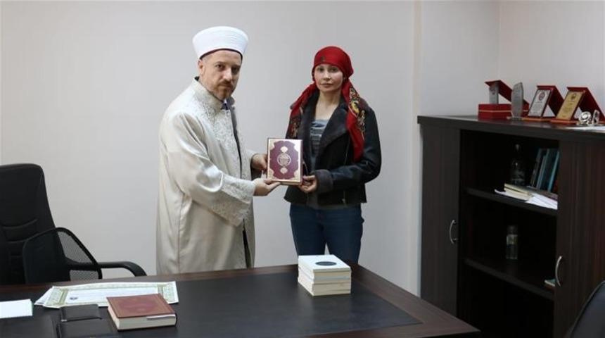 Alman psikolog sevdiği için geldiği Mardin’de Müslüman oldu