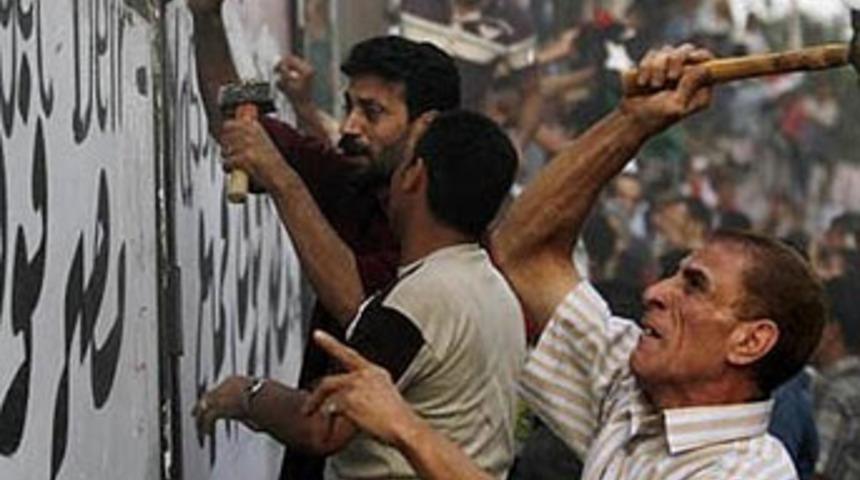 İsrail&rsquo;e &ouml;fke, Erdoğan&rsquo;a sevgi