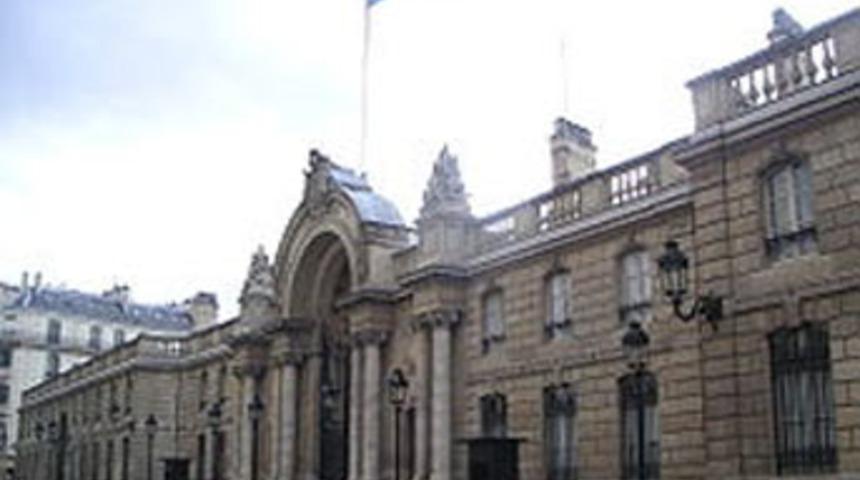 Sarkozy’yi çarpacaklardı