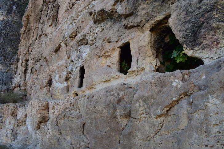 "NEYİN KIYMETLİ, NEYİN KIYMETSİZ OLDUĞUNU DA BİLMİYORLAR"