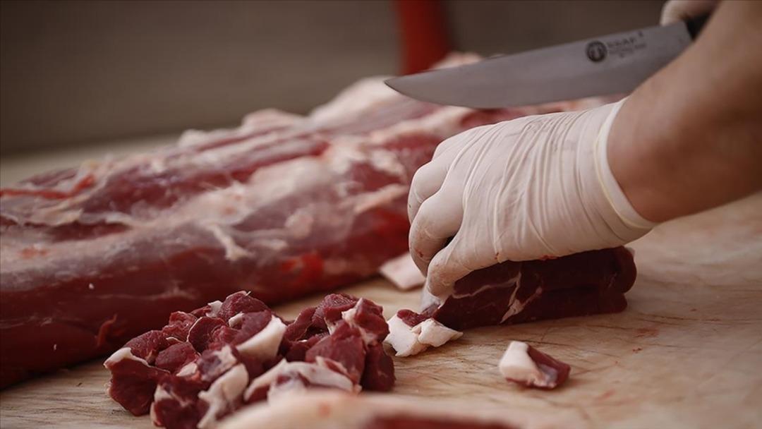 "Evlenmeyenler memur olmasın" çıkışı!  Kasaptan et almıyorum, kuzu kesiyorum  diyen Mustafa Destici yine sahnede 4