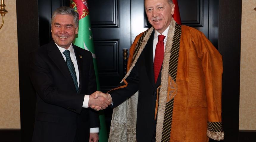 Cumhurbaşkanı Erdoğan'a 'Türkmen Halkının Fahri Aksakalı' ünvanı verildi