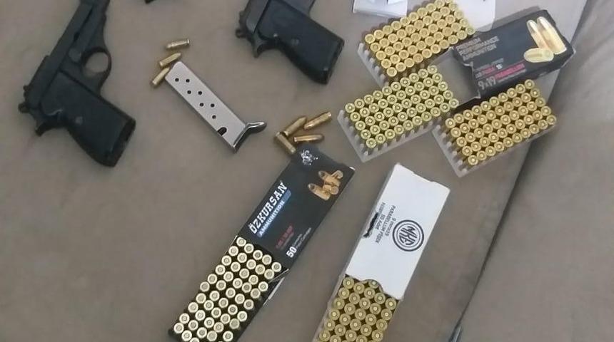 Diyarbakır’da kaçak silah operasyonu: 8 tabanca ele geçirildi