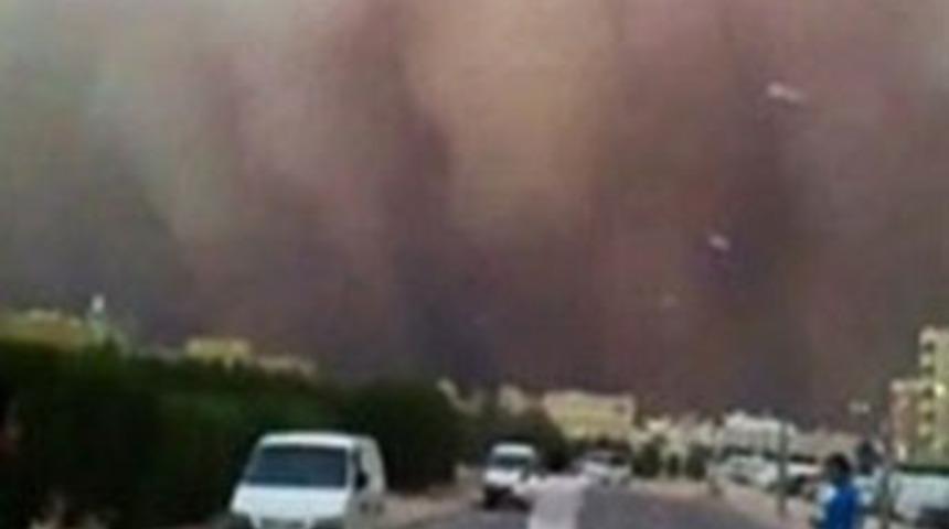 Kum fırtınası dehşeti