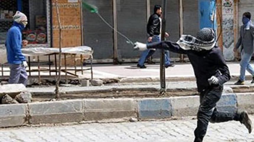 Y&uuml;ksekova yine karıştı