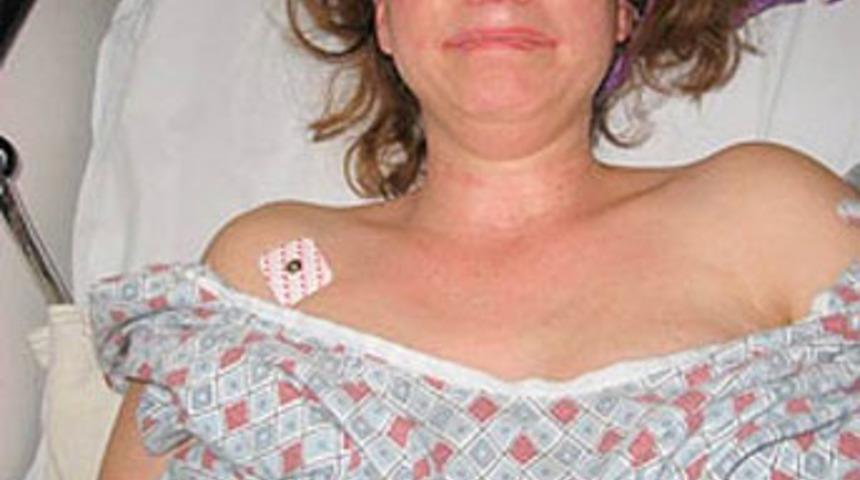 Elbise askısıyla tecavüze uğradı