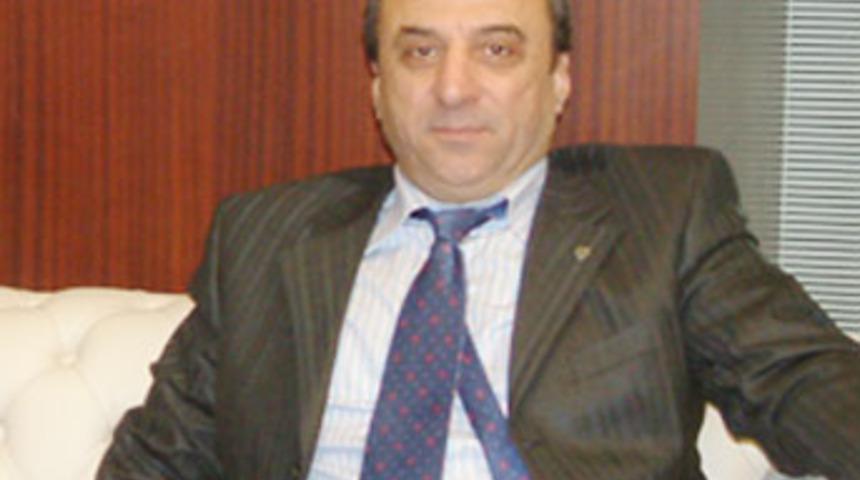 Kaymakamdan garsona kafa