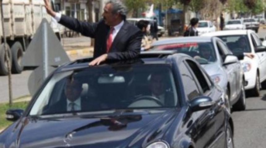 İzol'a memleketinde görkemli karşılama