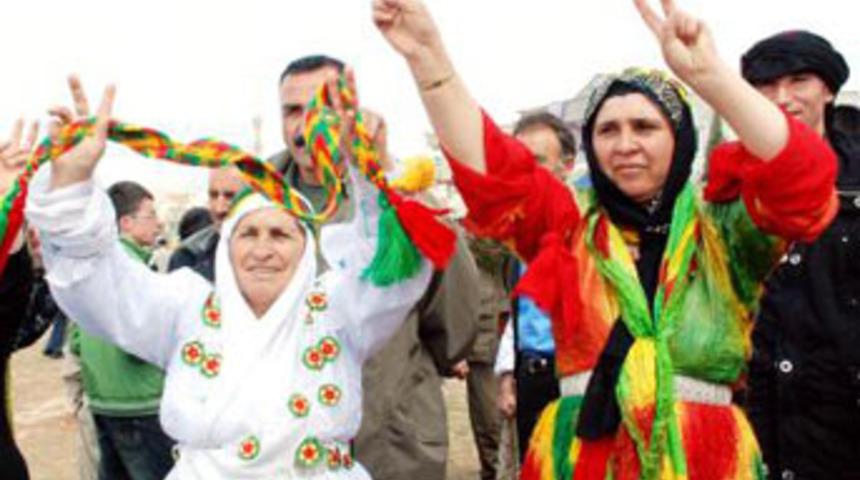 Şanlıurfa'da &Ouml;calan'ın doğum g&uuml;n&uuml; kutlanıyor