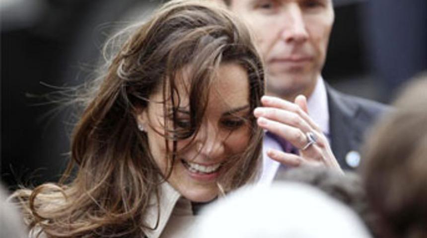 Yeni prensesin elbisesine 100 bin $