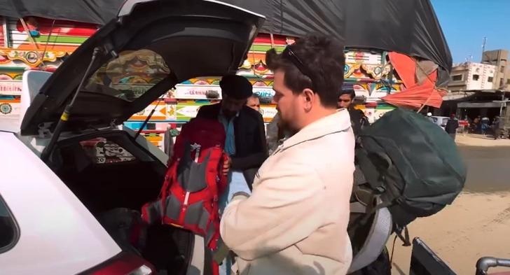 YouTuber Alper Rende Afganistan'a gitti! Gizlice kaydetti 'Tüm bunları sessizce izlemek zorundaydık, kendimi hiç bu kadar çaresiz hissetmemiştim' G2