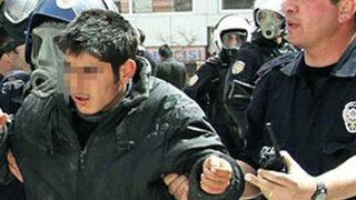 Rekât soran polis 'çete'den yargılanıyor!