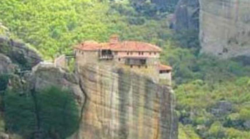 Varsa cesareti olan otursun