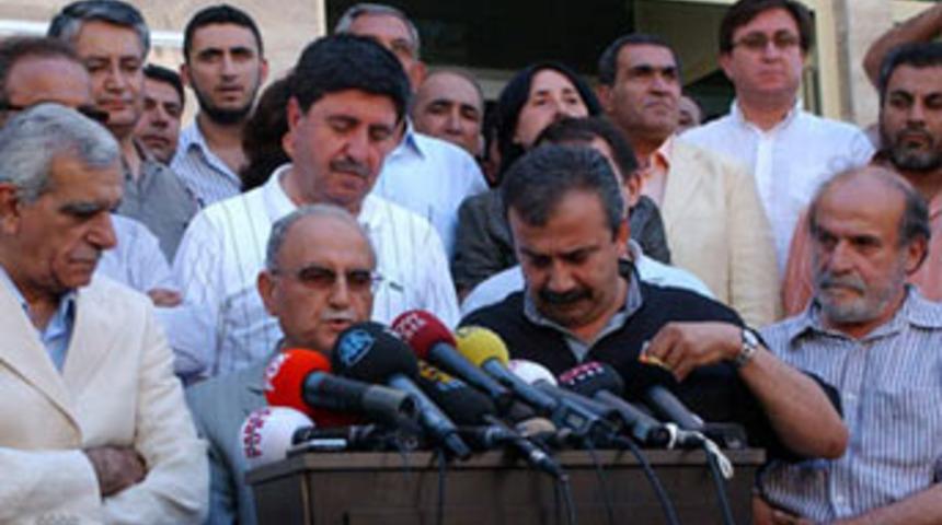 29 vekil şimdilik BDP'de