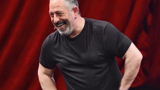 Cem Yılmaz yeni bir aşka yelken açtı! İşte yeni sevgilisi...