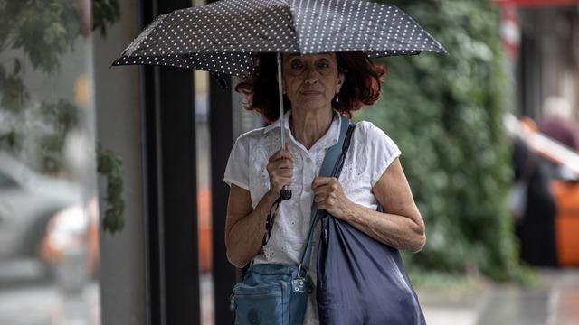 Gök gürleyecek, yağmur bastıracak! İstanbul'da sıcaklık düşüşte: Meteoroloji'den 28 il için sarı kodlu uyarı... İşte 1-5 Mayıs hava durumu