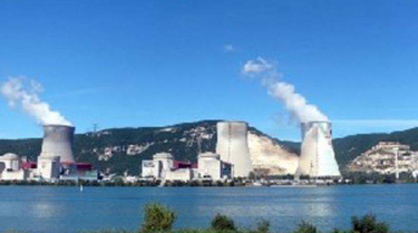 Fransa'da nükleer santralde patlama