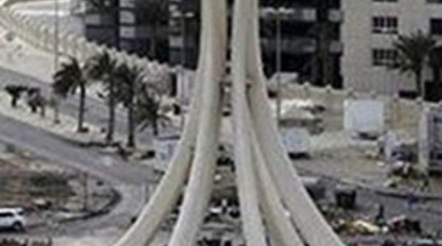 İnci Anıtı'nı yıktılar