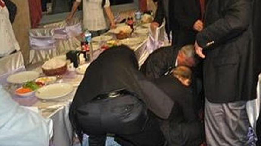 Ak Parti yemeğinde ambulans skandalı