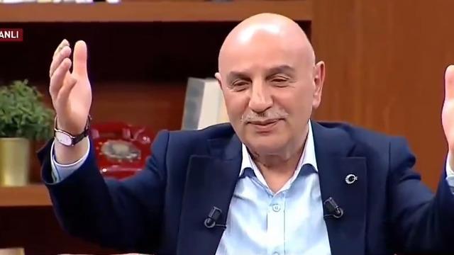 Canlı yayında İstiklal Marşı'nı farklı okudu, stüdyo alkışlara boğuldu! Turgut Altınok'un o anları gündem oldu