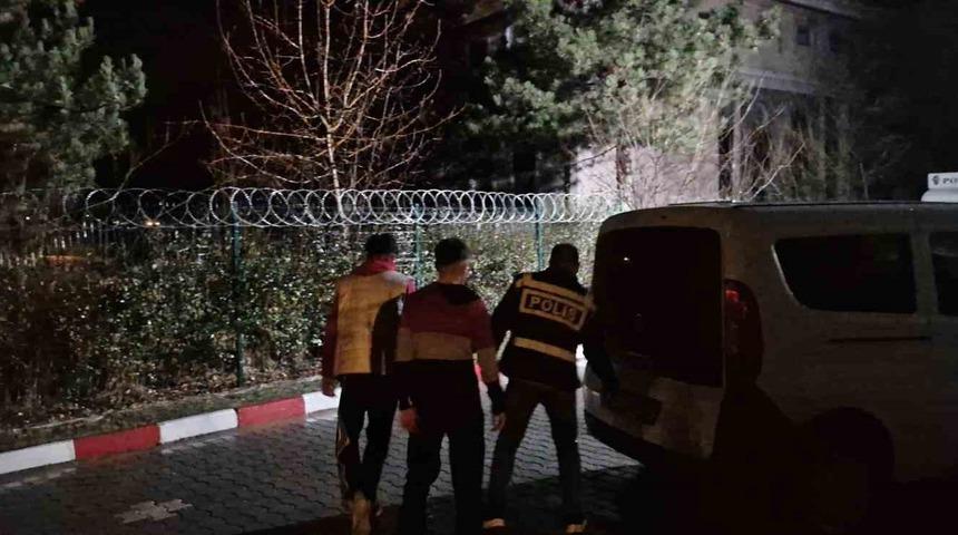 Para isteme mevzusunda kan aktı: 2 yaralı