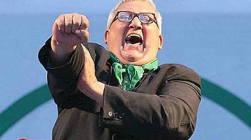 Vekilden şoke eden saldırıya &ouml;vg&uuml;