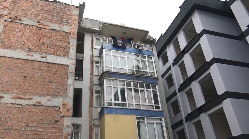 İstanbul'da şoke eden manzara: Her odada 10 yatak, yatak başı 3 bin TL! 'Ceset kokuyor içerisi'