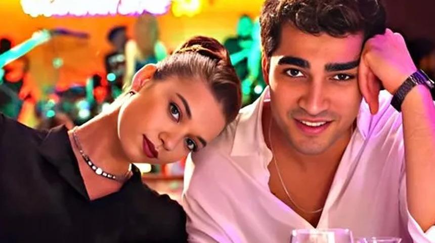 Mert Ramazan Demir ve Afra Saraçoğlu beraber yaşayacak! Hırsızdan sonra bir kamyon eşyayla geldi