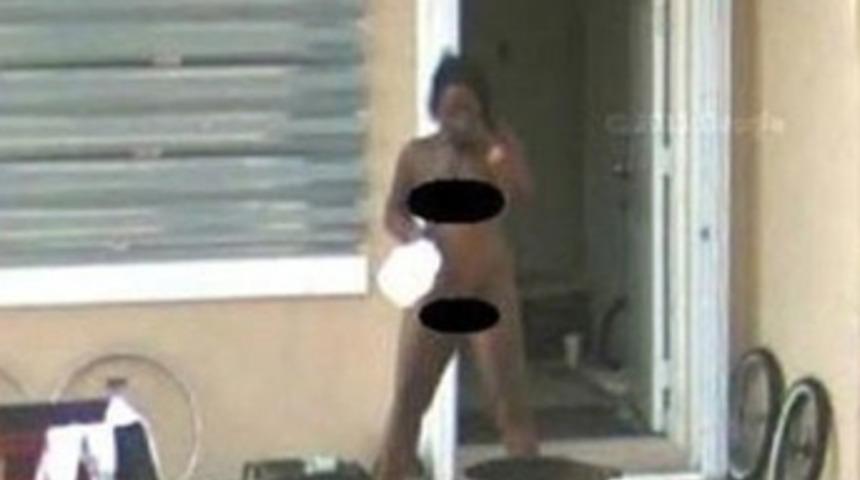 Çıplak kadın skandalı