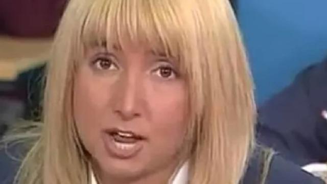 Yonca Evcimik de estetik kervanına katıldı! 60 yaşındaki şarkıcı bambaşka biri oldu