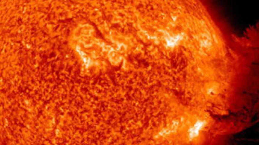 D&uuml;nyayı sarsacak patlama