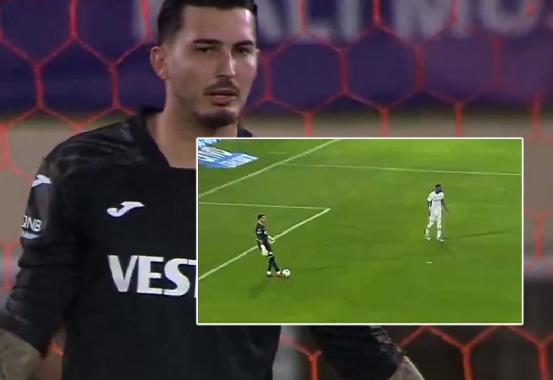 Trabzonspor, futbol tarihinin en garip gollerinden birini yedi! D&uuml;nya basını o anları konuşup paylaşıyor...