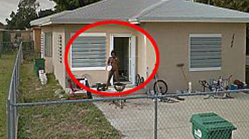 Google'dan çıplak kadın skandalı