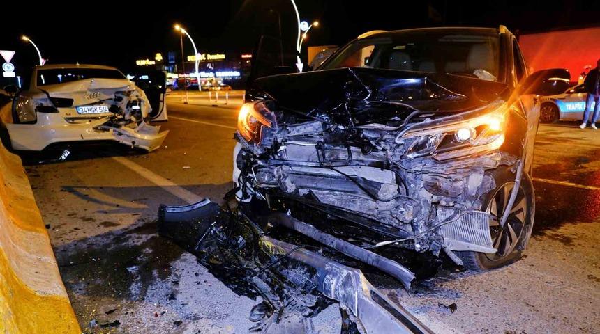 Edirne’de iki otomobil çarpıştı: 2 yaralı