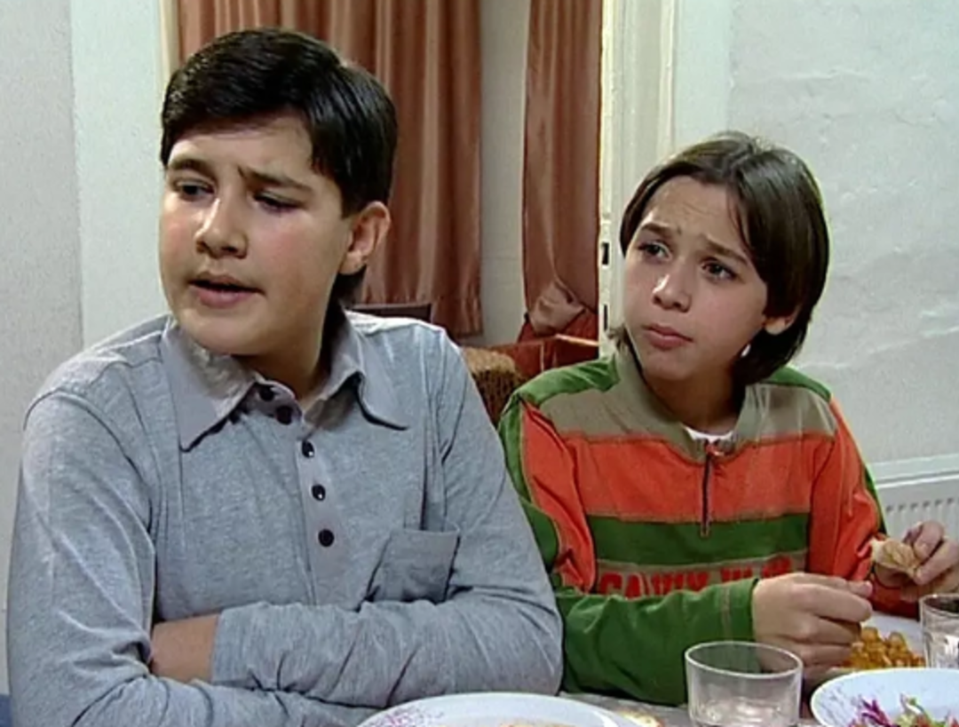 15 yıl sonra Arka Sokaklar'dan ayrılmıştı... Fenomen diziyle geri d&ouml;n&uuml;yor! Onur Bay'ın son halini g&ouml;renler &ccedil;ok şaşırdı 