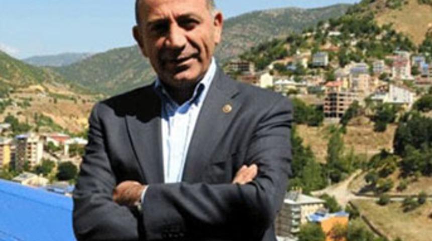 Tekin'den K&uuml;rt sorunu &ccedil;ıkışı