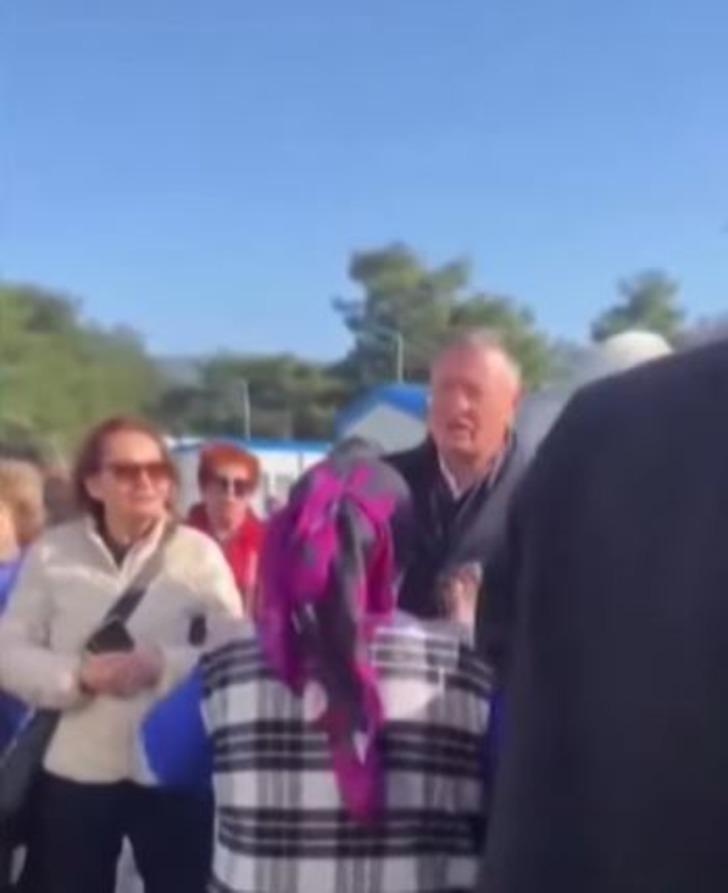 Lütfü Savaş ne diyeceğini bilemedi! Hatay'daki depremzede kadından tepki: "Ben cenazelerimi gömerken sen neredeydin?" G3