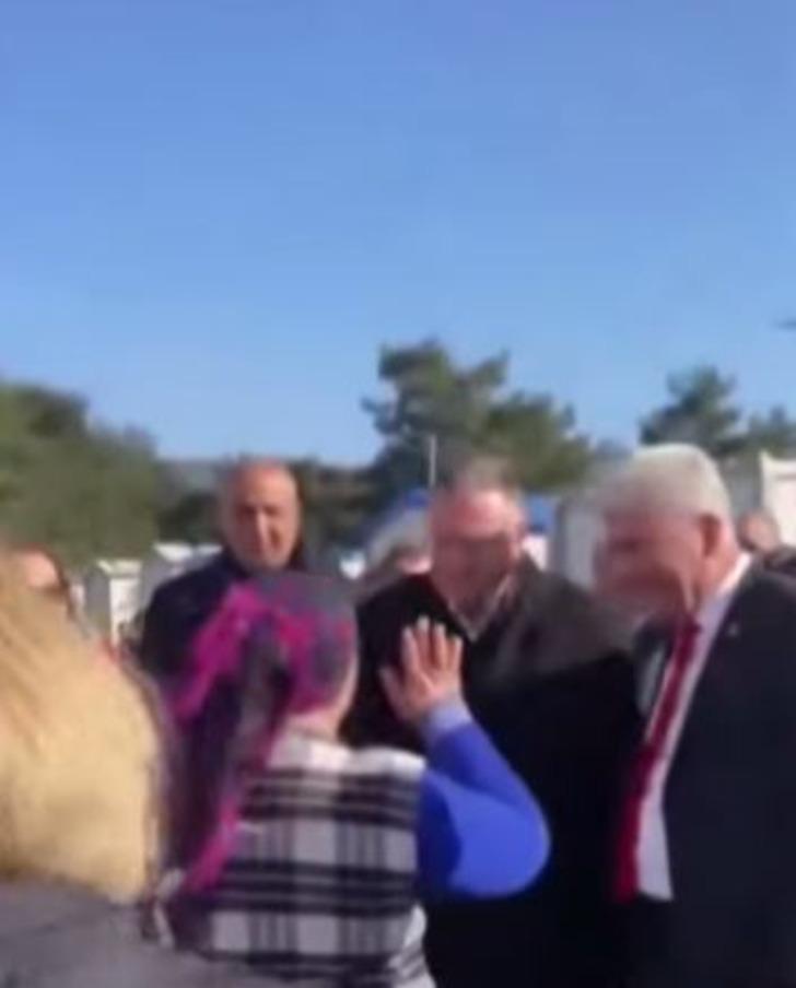 Lütfü Savaş ne diyeceğini bilemedi! Hatay'daki depremzede kadından tepki: "Ben cenazelerimi gömerken sen neredeydin?" G4