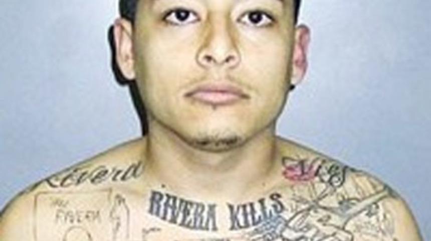 Cinayetin şifrelerini v&uuml;cuduna işledi