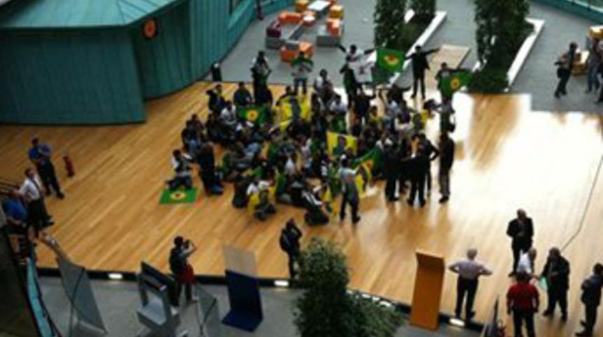 PKK sempatizanları Avrupa Konseyi'ni bastı