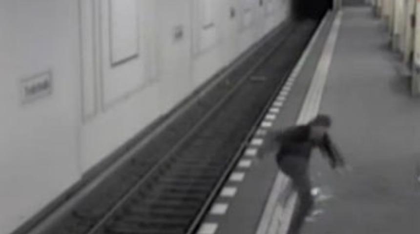 Metroda korkunç vahşet