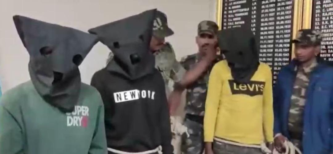 D&uuml;nyayı sarsan iğren&ccedil; olayın yankıları s&uuml;r&uuml;yor! 7 farklı adamın tecav&uuml;z&uuml;ne uğramıştı: Urganla bağlanıp siyah &ccedil;uvalla getirildiler