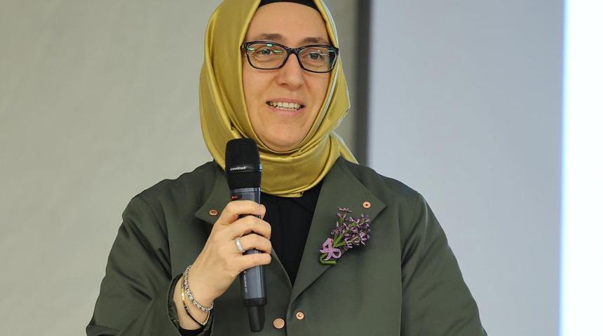 AK Parti'den İmamoğlu'nun sözlerine tepki: Ev kadınlarını küçümseyen tavrı kınıyoruz