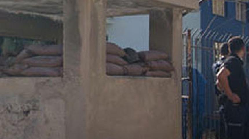 Kurşun ge&ccedil;irmez kul&uuml;be faciayı &ouml;nledi