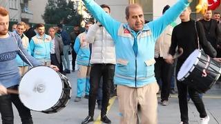 Yüzde 110 zam alan belediye işçilerden davullu zurnalı kutlama! En düşük işçi maaşı 34 bin liraya çıktı