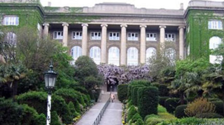 T&uuml;rkiye'nin en pahalı okulu