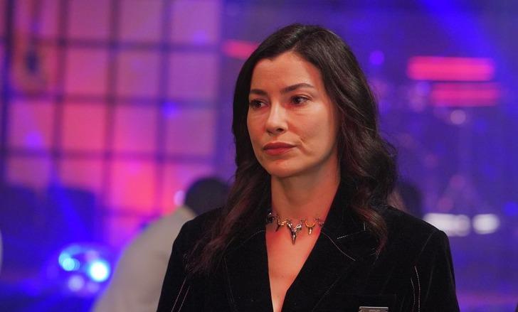 Kızılcık Şerbeti'nin senaristi Zeynep Gür 'izleyici bilmiyor' diyerek açıkladı! Dizinin ismi aslında...  G4