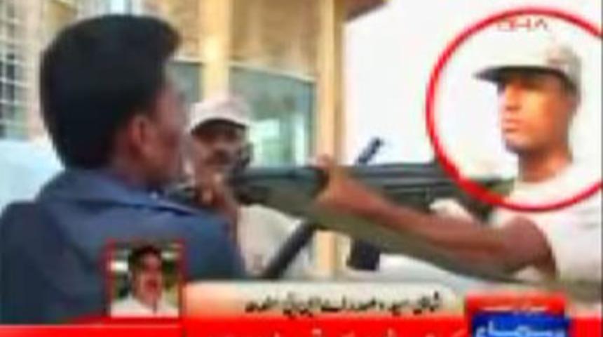 Kameralar &ouml;n&uuml;nde &ouml;ld&uuml;rd&uuml;ler