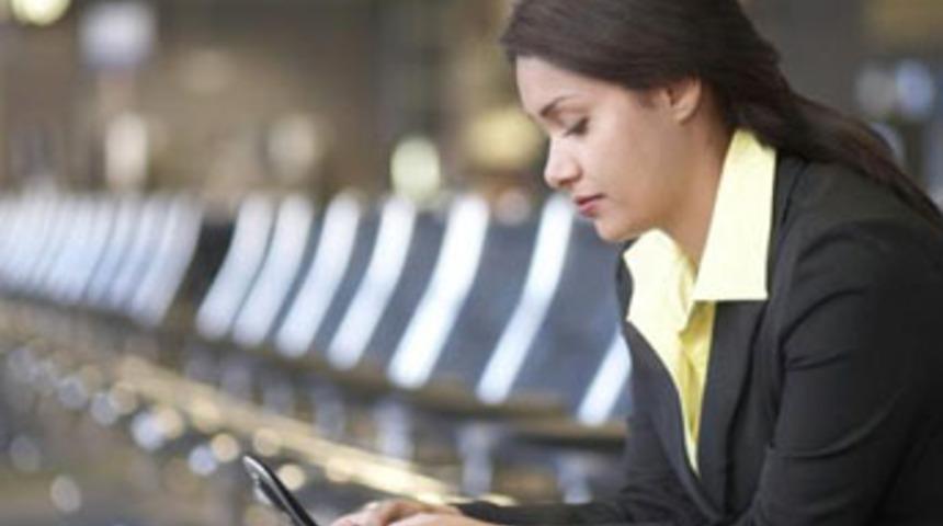 Havalimanı ve u&ccedil;uş bilgileri 'cep'e girdi