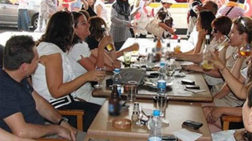 AK Parti bara girdi, halk 'şerefe' dedi